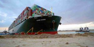 Egypt Accuse Captain of Lose Control of Ship in Suez Canal