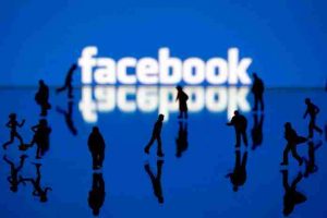 Facebook loses court fight over stopping EU-US data transfer