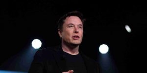 Elon Musk Defends SolarCity Deal Says of Being Tesla Boss