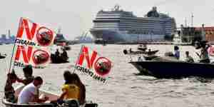 Rome Moves to Ban Cruise Vessels