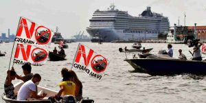 Rome Moves to Ban Cruise Vessels to Venice