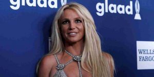 Britney Spears Retains New Lawyer at Emotional Hearing
